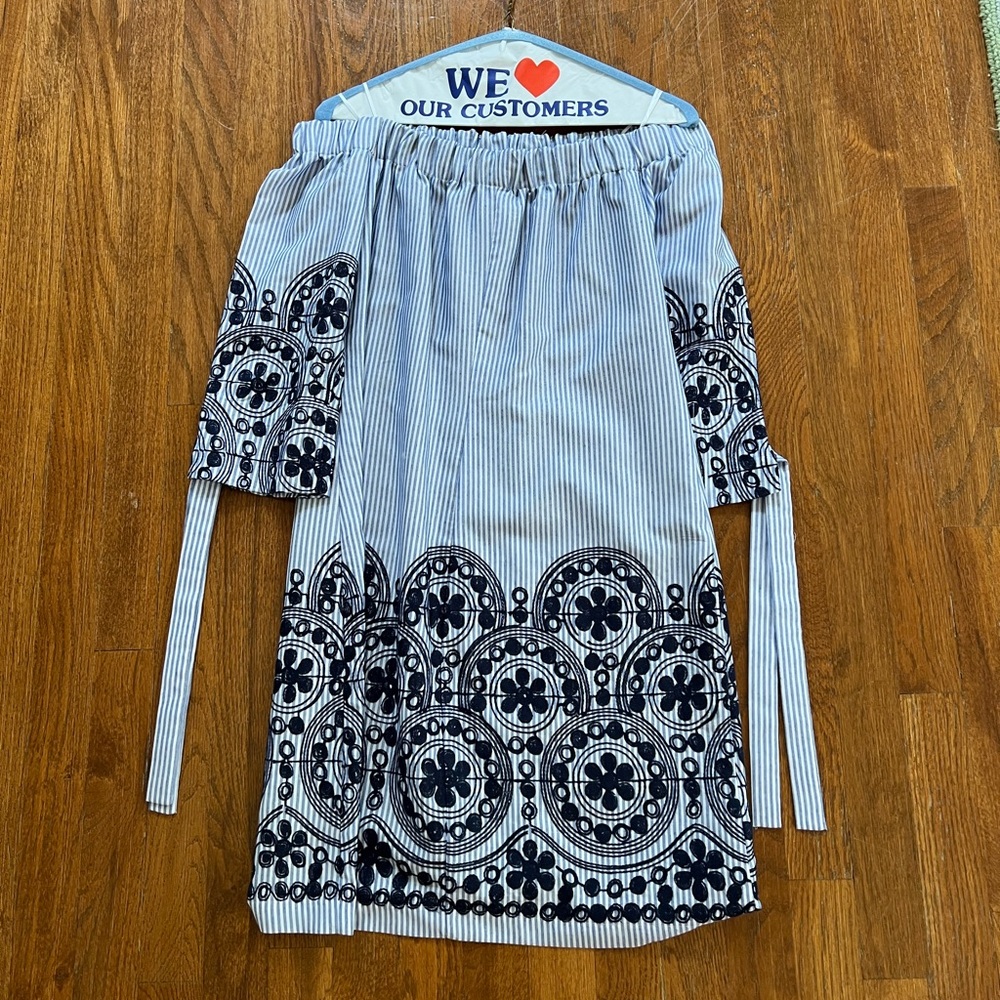 Vince Camuto Off The Shoulder Dress